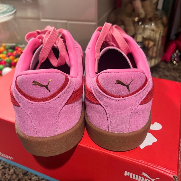 Puma Vibrant Pink Suede Shoes with Red Stripe - Picture 4 of 7